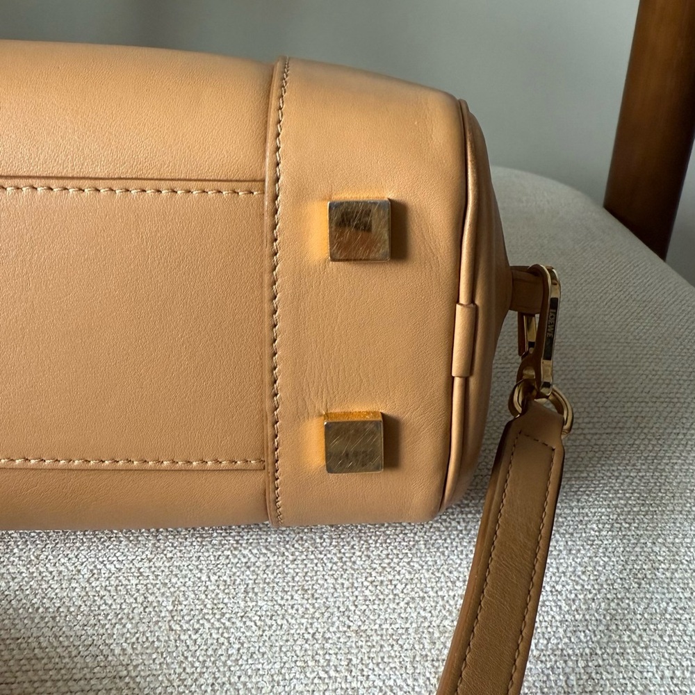 Loewe Retail-$3450 Amazona 23 Leather Bowling Bag in Warm Desert -good condition - Picture 8 of 16